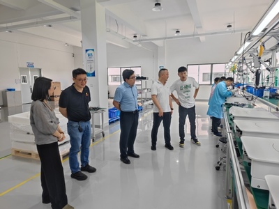 光學與電子信息學院攜手蘇州思道爾新能源 實踐教學與就業(yè)實踐雙基地正式簽約